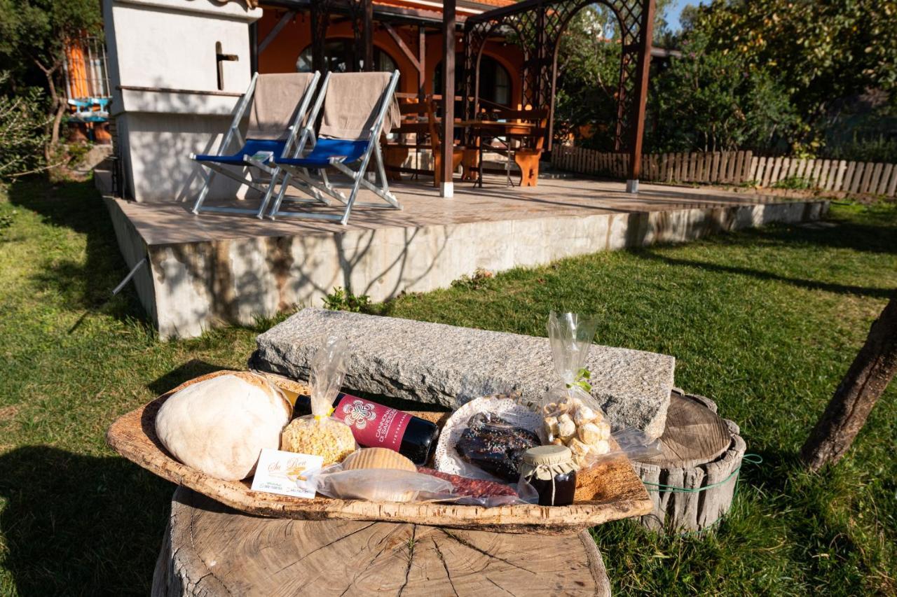 Villa Sureu Solanas  Luaran gambar